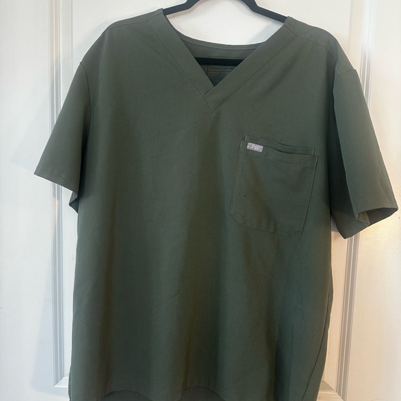 FIGS Olive Green V Neck Shirt Sleeve Chest pocket Scrub Top, Size XL - Picture 6 of 7